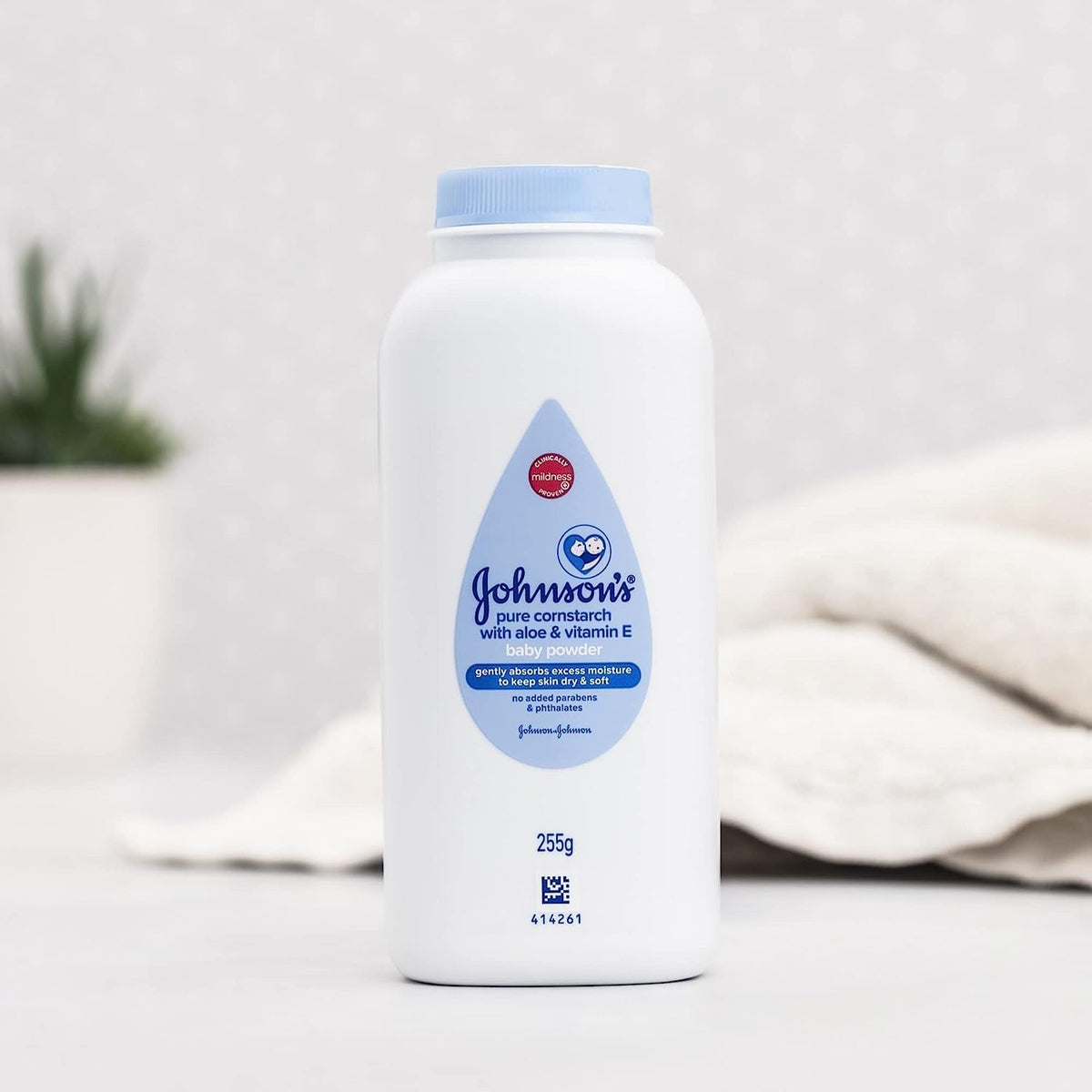 Johnson's Baby Naturally Derived Cornstarch Baby Powder, 1.5 oz