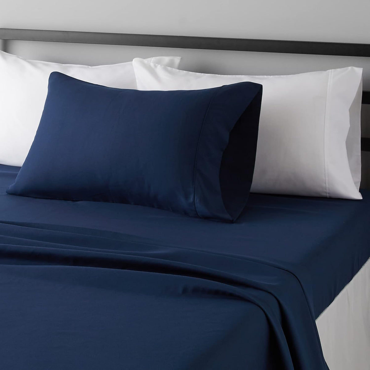 Amazon Basics Lightweight Super Soft Breathable Wrinkle-Resistant Microfiber 4-Piece Bed Sheet Set