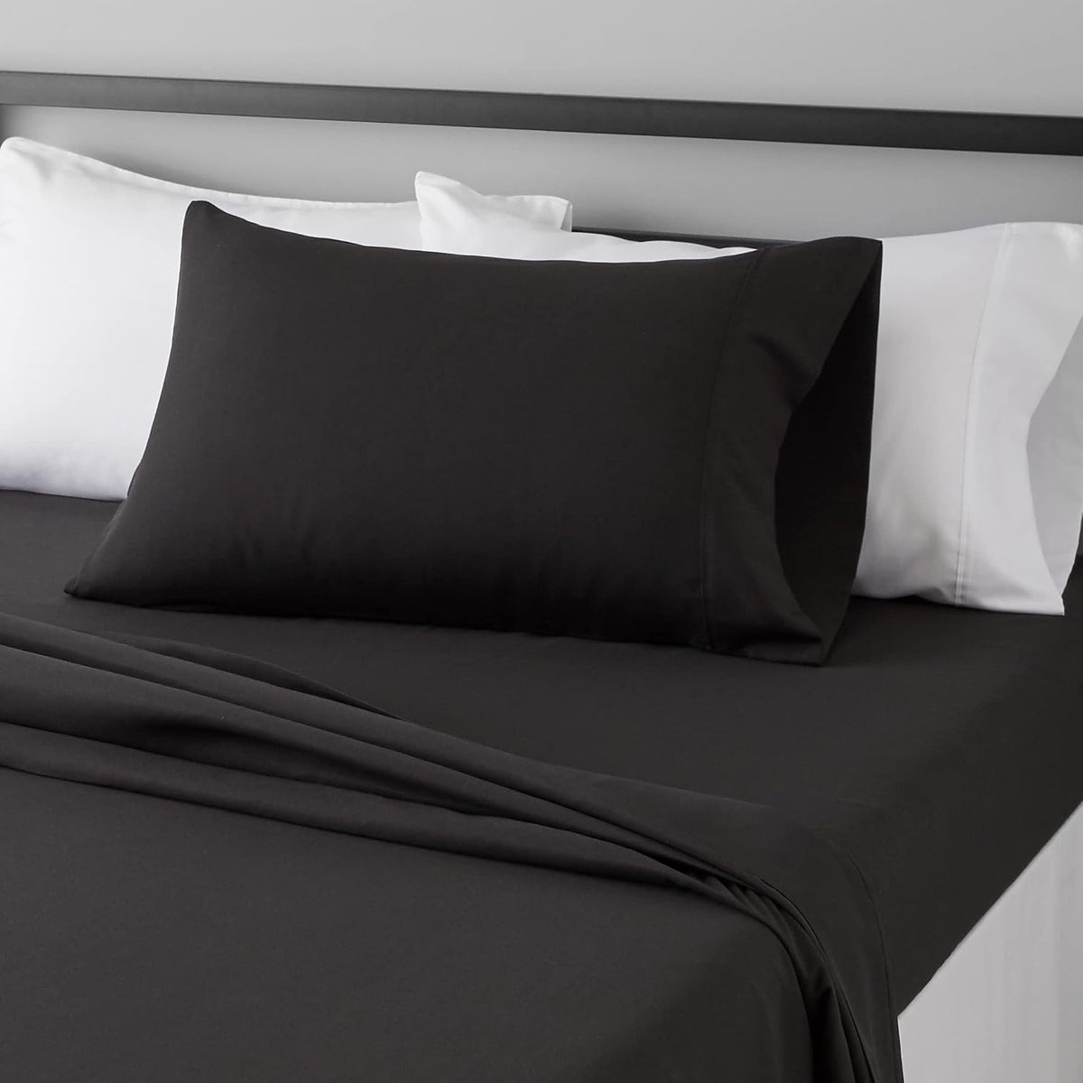 Amazon Basics Lightweight Super Soft Breathable Wrinkle-Resistant Microfiber 4-Piece Bed Sheet Set