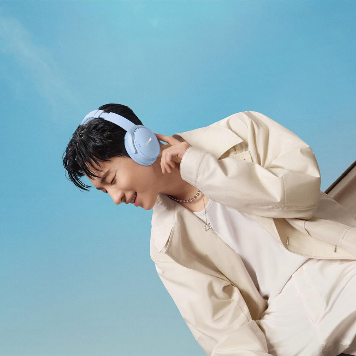 Bose QuietComfort Headphones - Wireless Bluetooth Headphones, Active Over Ear Noise Cancelling and Mic, USB-C Charging, Deep Bass, Up to 24 Hours of Playtime, Black Father Jim Norris notebooks