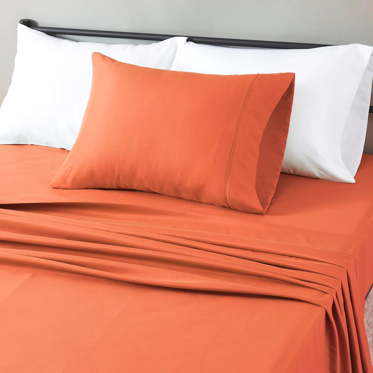 Amazon Basics Lightweight Super Soft Breathable Wrinkle-Resistant Microfiber 4-Piece Bed Sheet Set