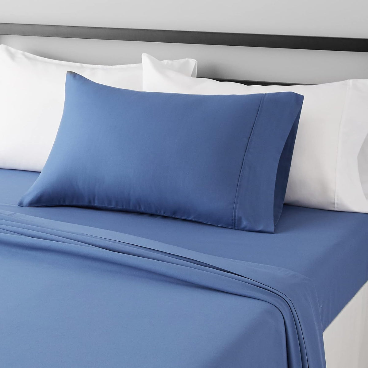 Amazon Basics Lightweight Super Soft Breathable Wrinkle-Resistant Microfiber 4-Piece Bed Sheet Set