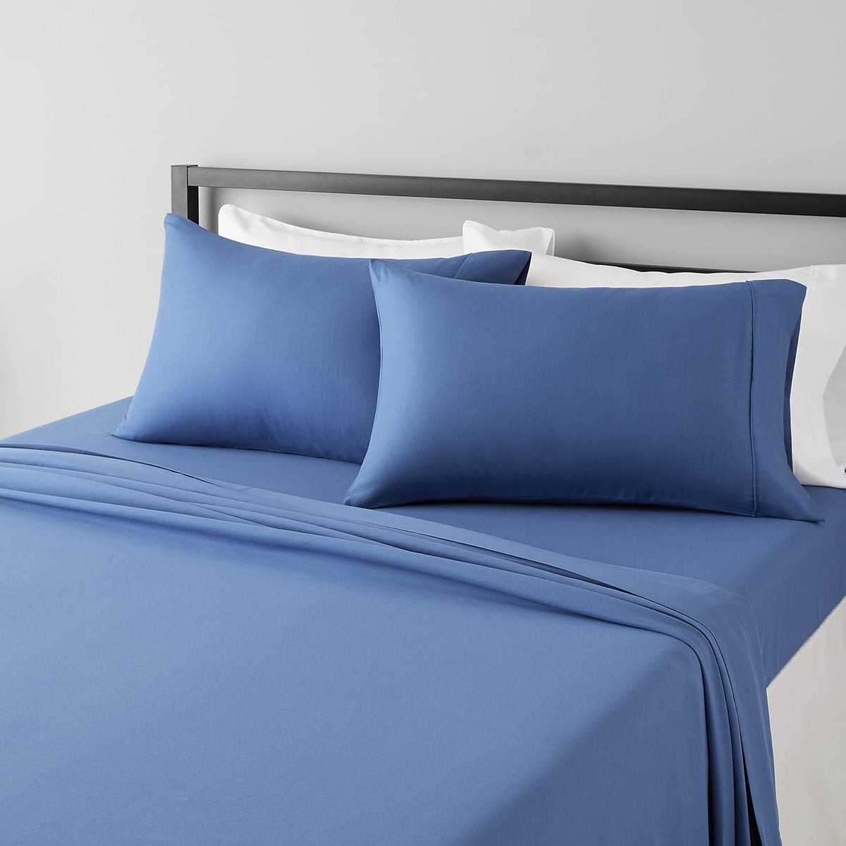 Amazon Basics Lightweight Super Soft Breathable Wrinkle-Resistant Microfiber 4-Piece Bed Sheet Set