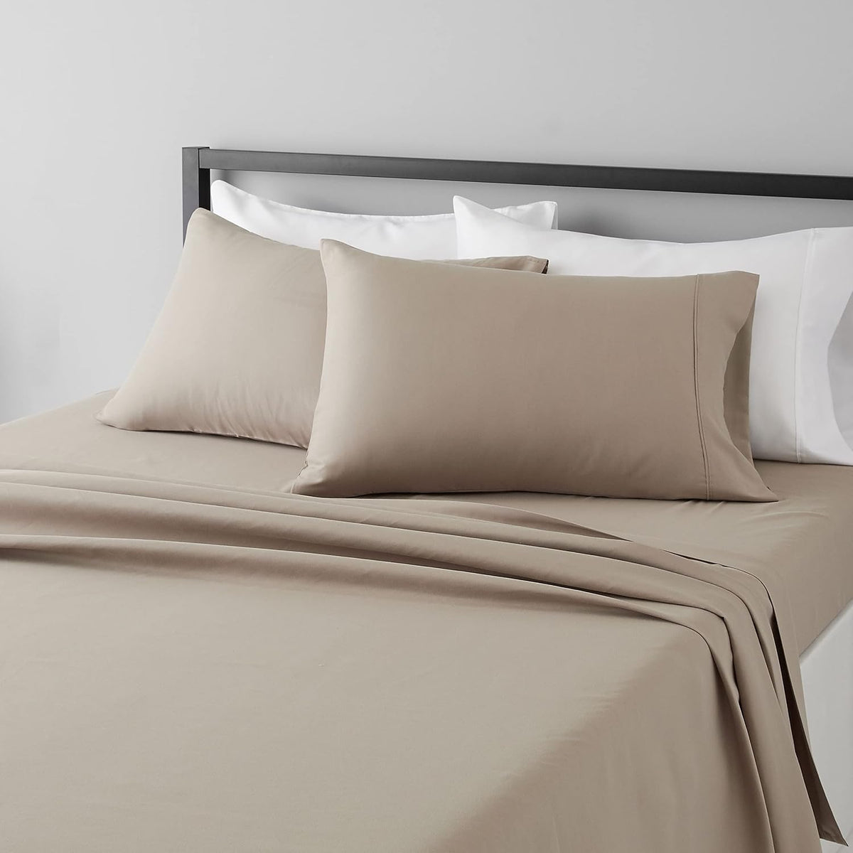 Amazon Basics Lightweight Super Soft Breathable Wrinkle-Resistant Microfiber 4-Piece Bed Sheet Set