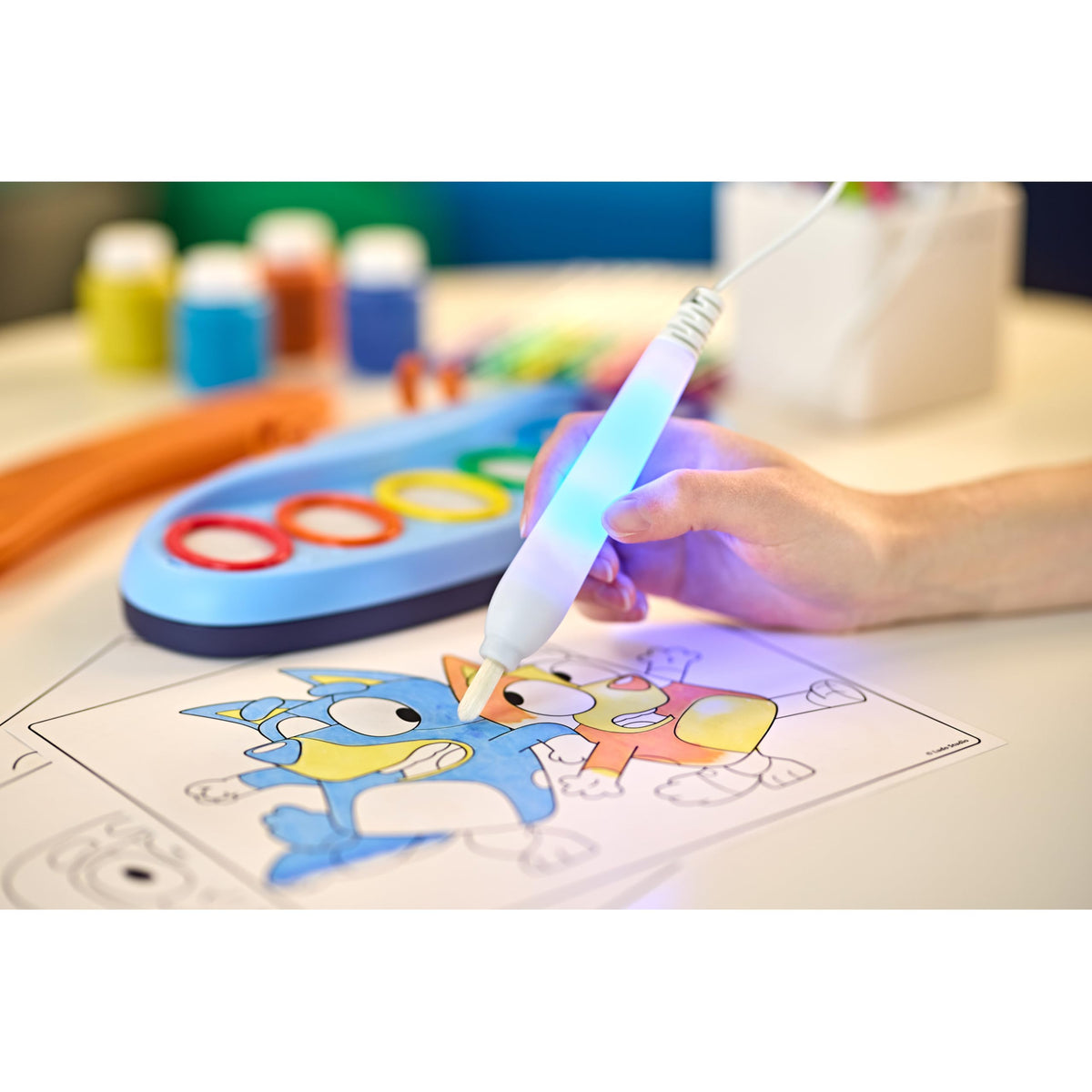 Crayola Color Wonder Magic Light Brush, Mess Free Painting for Kids, Age 3+