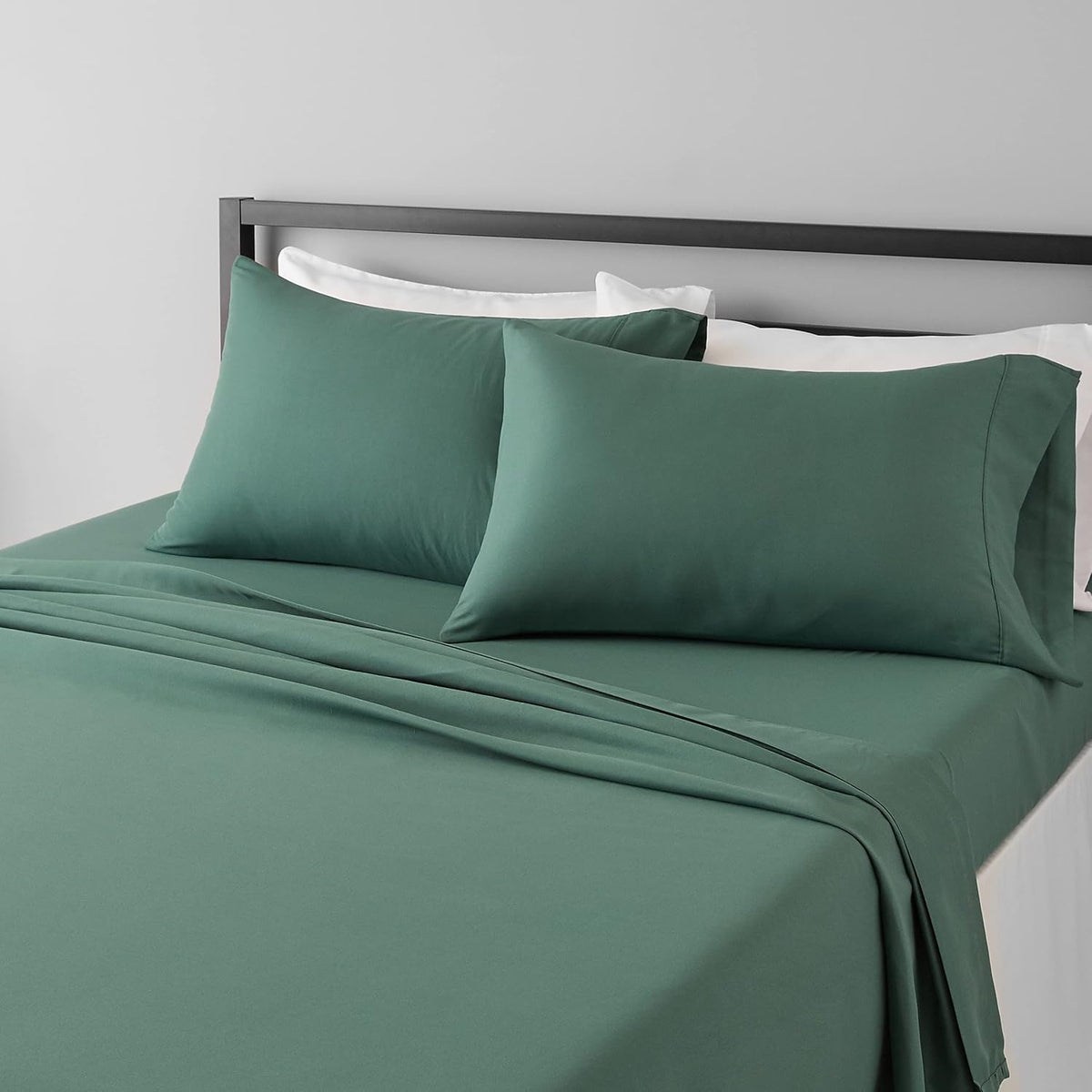 Amazon Basics Lightweight Super Soft Breathable Wrinkle-Resistant Microfiber 4-Piece Bed Sheet Set