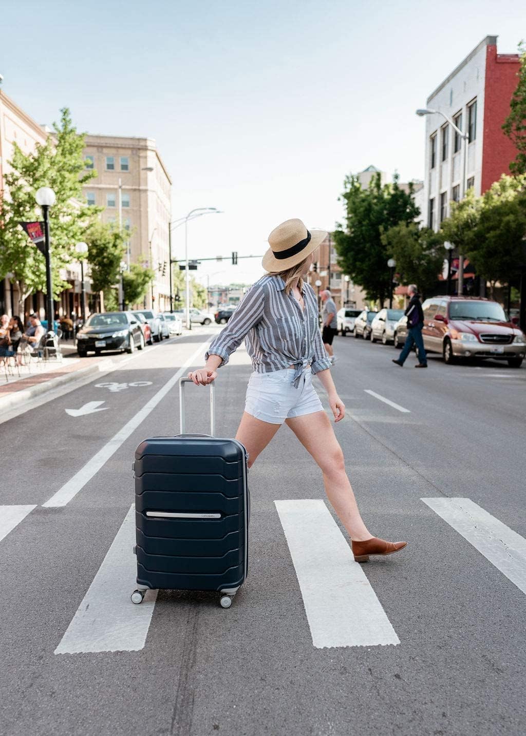 Samsonite Freeform Medium Luggage with Dual 360° Spinner Wheels - Checked Suitcase - TSA Lock, Airline-Approved - Lightweight Durable Polypropylene Expandable Hardshell - Amethyst Purple