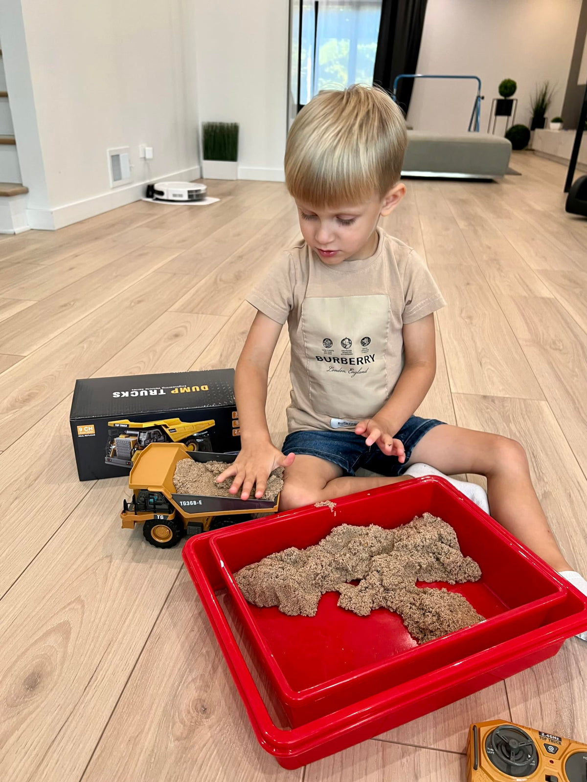 KIDMARKT Remote Control Excavator Toy for Boys, 11-Channel RC Construction Truck with Metal Parts, Lights & Dual Batteries, 120 Minutes Playtime, Rechargeable Digger Toy for Kids Ages 3-12, STEM Gift