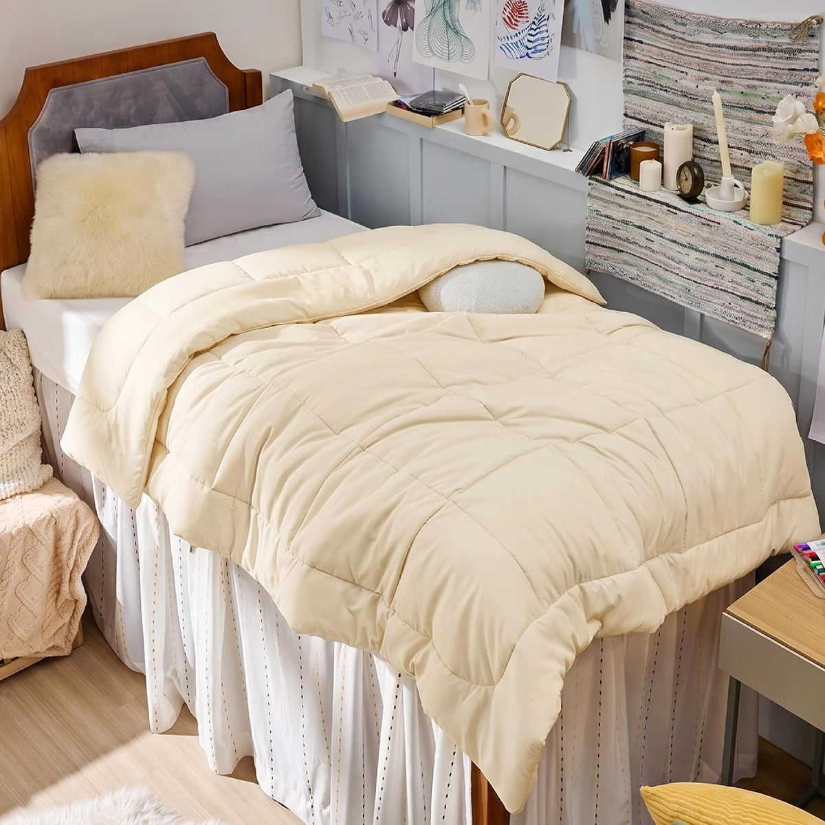 Bedsure Comforter Duvet Insert - Quilted Comforters King Size, All Season Duvet, GentleSoft Down Alternative Bedding, with 8 Tabs, Gifts for Women/Men, Light Spa Blue, King 90 x 102 Inches