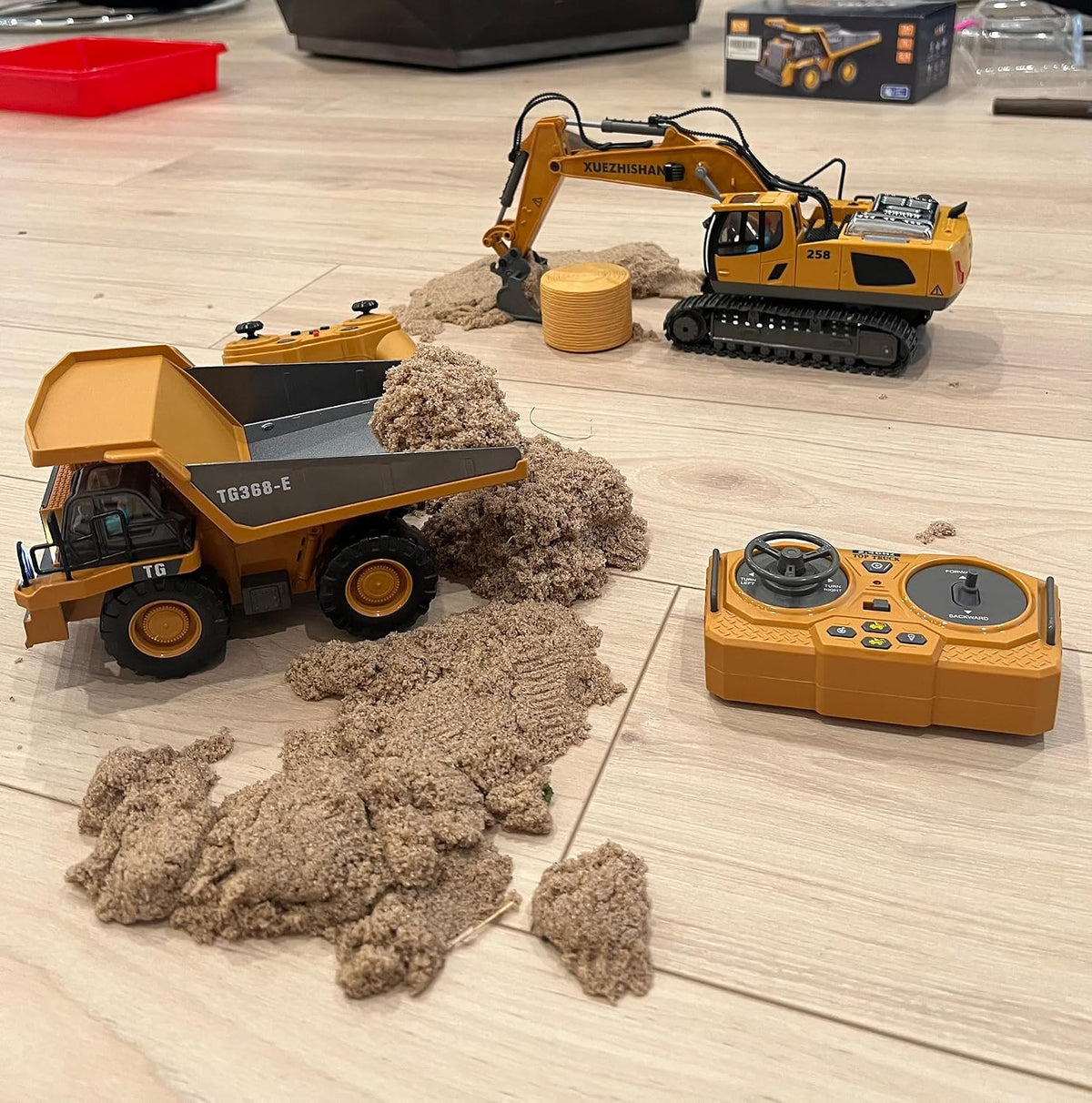KIDMARKT Remote Control Excavator Toy for Boys, 11-Channel RC Construction Truck with Metal Parts, Lights & Dual Batteries, 120 Minutes Playtime, Rechargeable Digger Toy for Kids Ages 3-12, STEM Gift