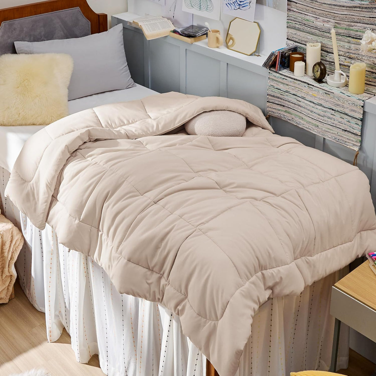 Bedsure Comforter Duvet Insert - Quilted Comforters King Size, All Season Duvet, GentleSoft Down Alternative Bedding, with 8 Tabs, Gifts for Women/Men, Light Spa Blue, King 90 x 102 Inches