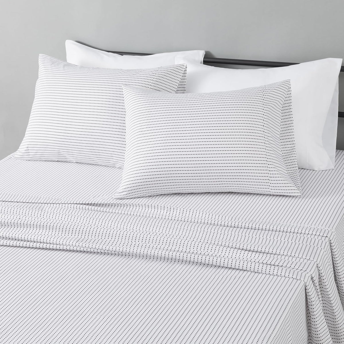 Amazon Basics Lightweight Super Soft Breathable Wrinkle-Resistant Microfiber 4-Piece Bed Sheet Set