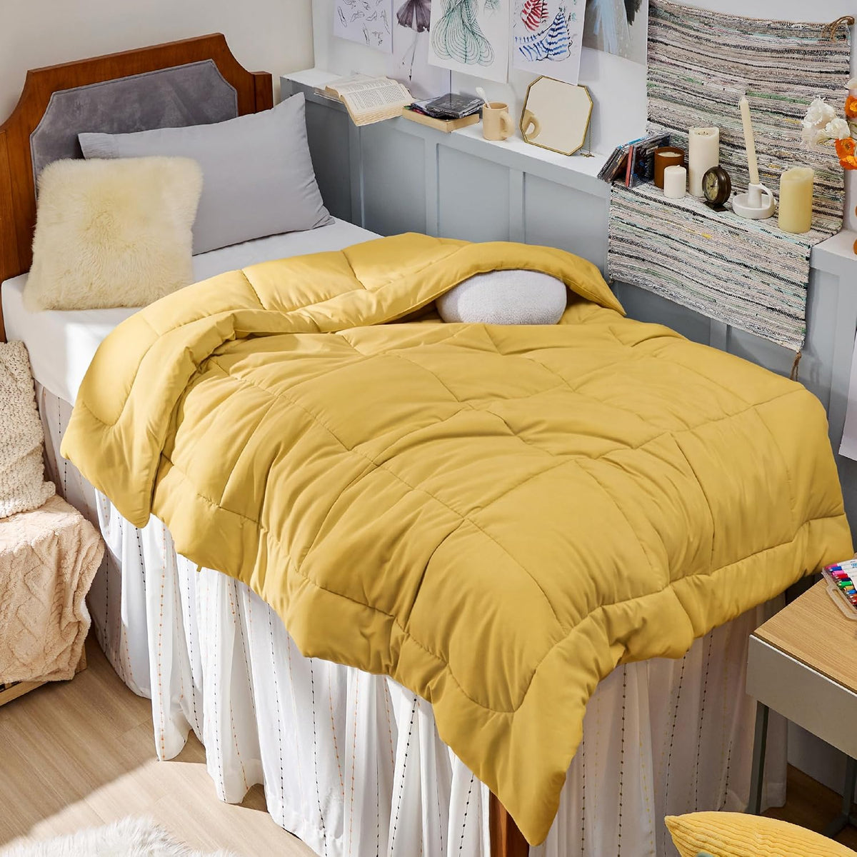 Bedsure Comforter Duvet Insert - Quilted Comforters King Size, All Season Duvet, GentleSoft Down Alternative Bedding, with 8 Tabs, Gifts for Women/Men, Light Spa Blue, King 90 x 102 Inches